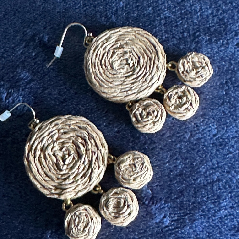 Lightweight Beach Vibe Woven Circle Drop Earrings - Picture 4 of 8